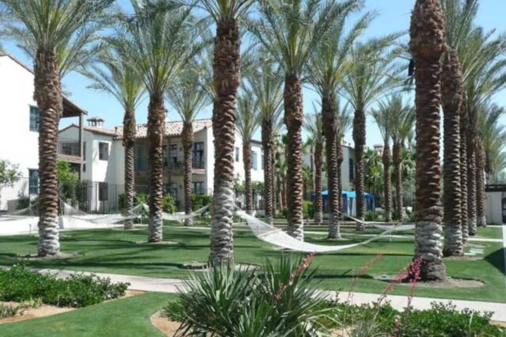 Luxurious Villa With Majestic Mountain View, 12 Pools, Spas, Ground Floor La Quinta Exterior foto